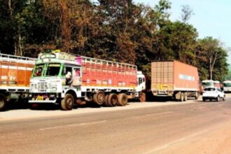 Loose overhead live power wires pose threat to truckers at Borim