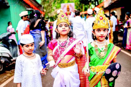 Lord Ganesha’s artistic tableaux led visarjan in Adpai