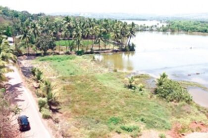 Loutolim villagers livid over  lack of transparency on  Borim Bridge project