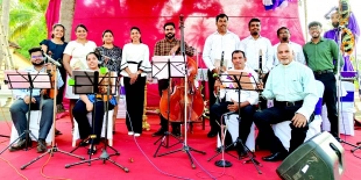 Luis Coutinho and his family choir revive motet singing in Orlim