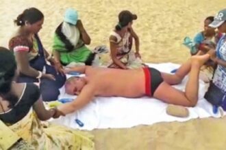 MASSEUSES, A CHAOS ON GOAN BEACHES