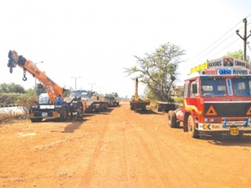 MES residents object to parking of heavy vehicles