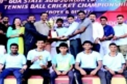 MIBK High School, Sacred Heart HS emerge  U-17 boys, girls tennis ball cricket champs
