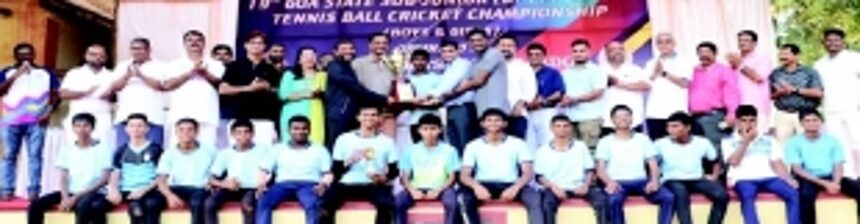 MIBK High School, Sacred Heart HS emerge U-17 boys, girls tennis ball cricket champs