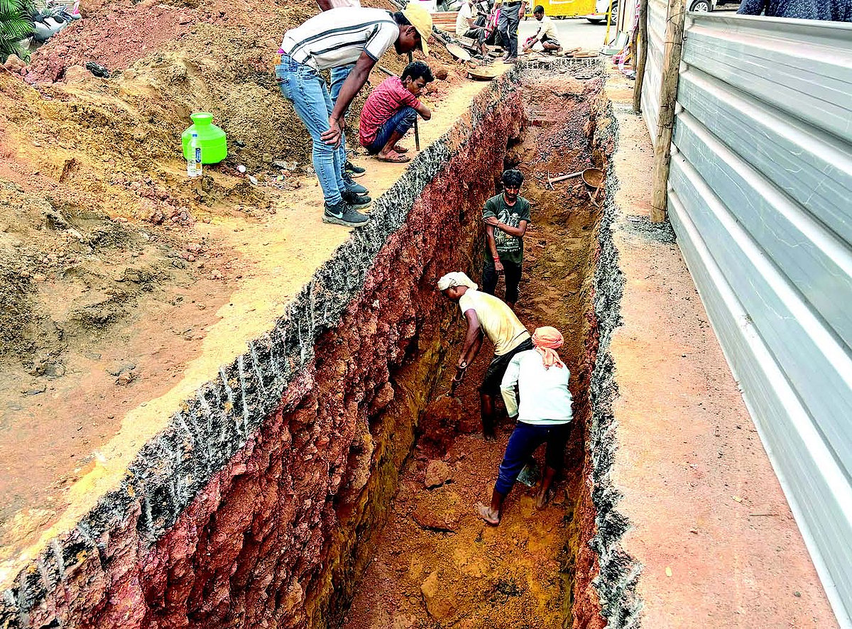 MISTAKES REPEATED, SMART CITY WORK STILL A DEATH TRAP