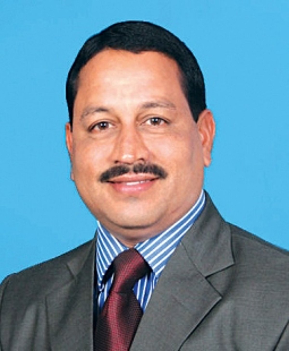 MLA Phaldesai acts as ‘third umpire’