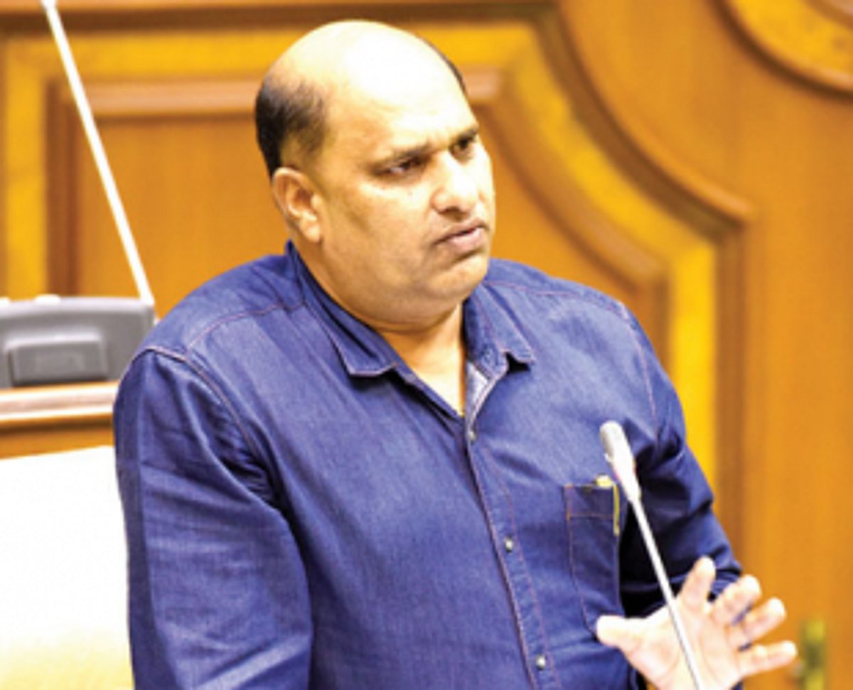 MLA, WRD, Agri Dept  inspect Dhamda bundhs