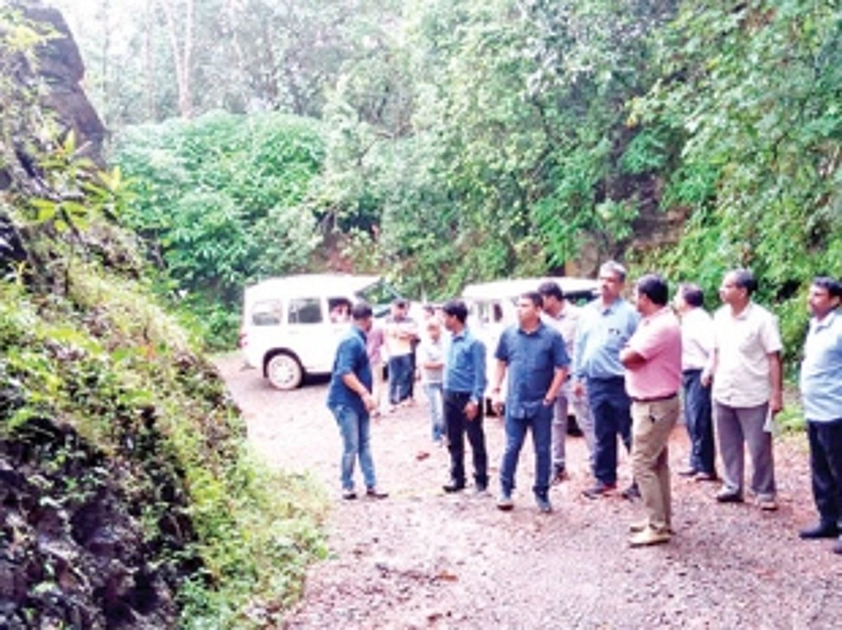 MLA attends to Salgini, Tudov  and Verlem villagers’ plight