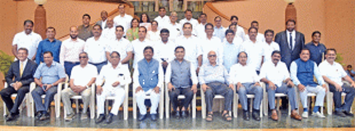 MLAs are in the House!