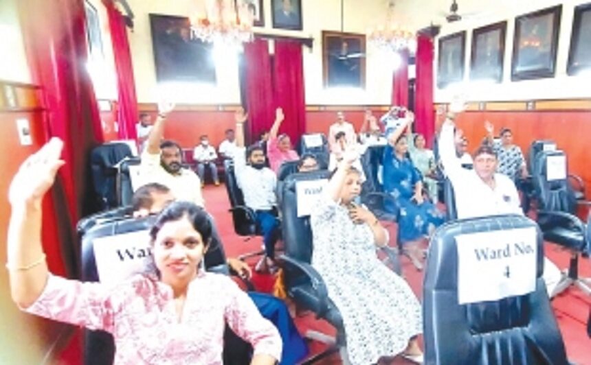 MMC: 15 BJP-backed councillors pass no-confidence motion against Ghanashyam, but fail to explain why