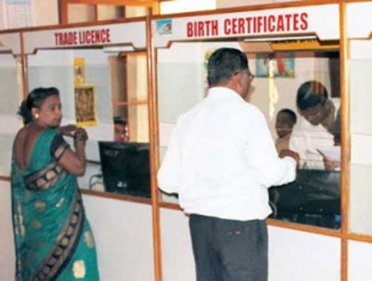 MMC BLINKS, but  CITIZENS UNMOVED