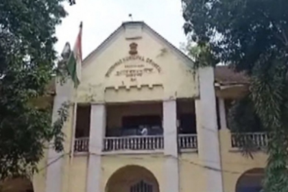 MMC CEO urged to  clear idle trucks