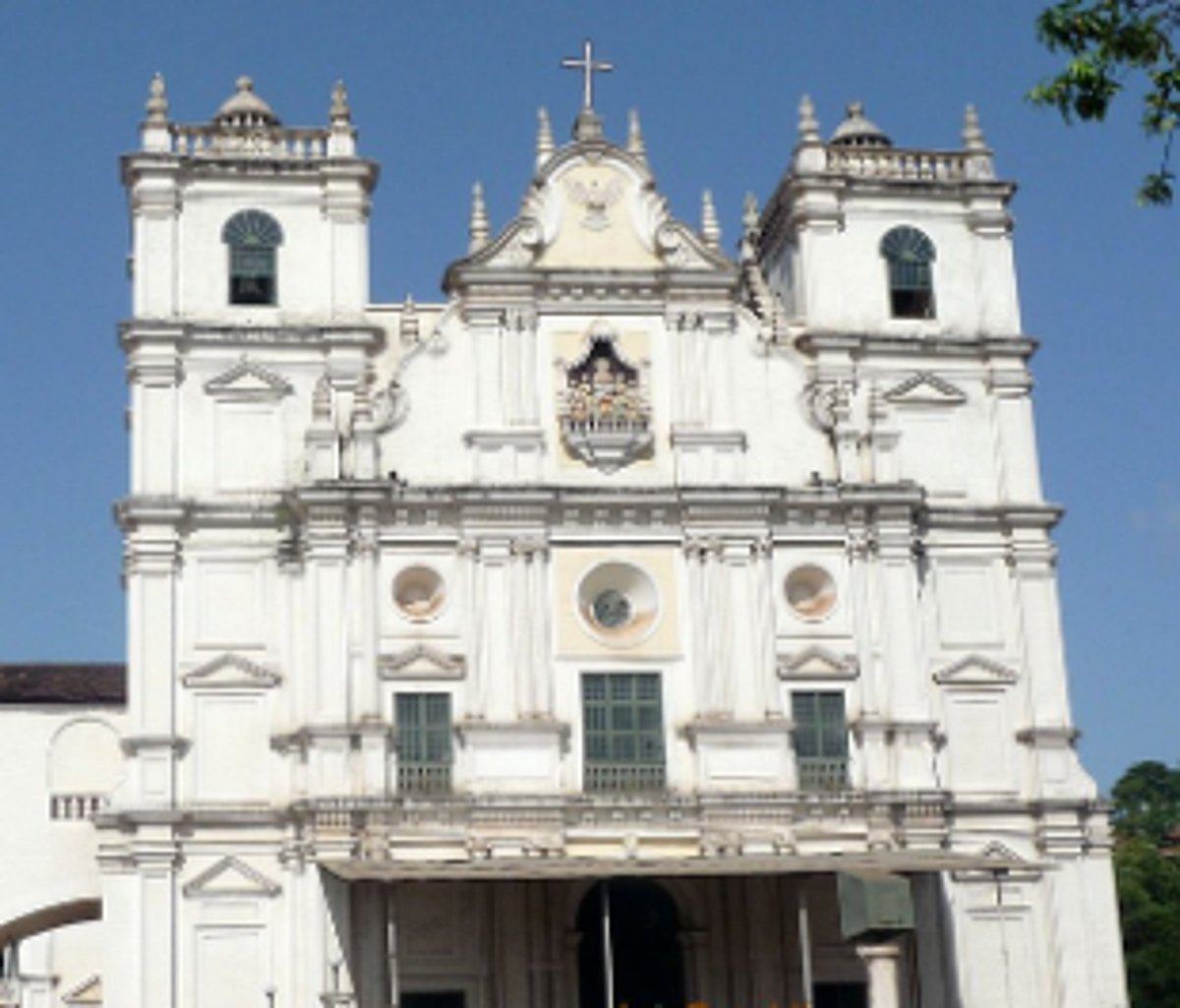 MMC holds inspection of structure near Holy Spirit Church