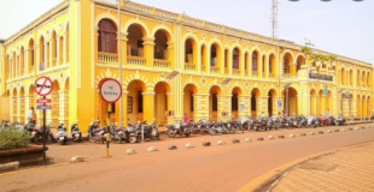 MMC orders  action against  migrant hawkers