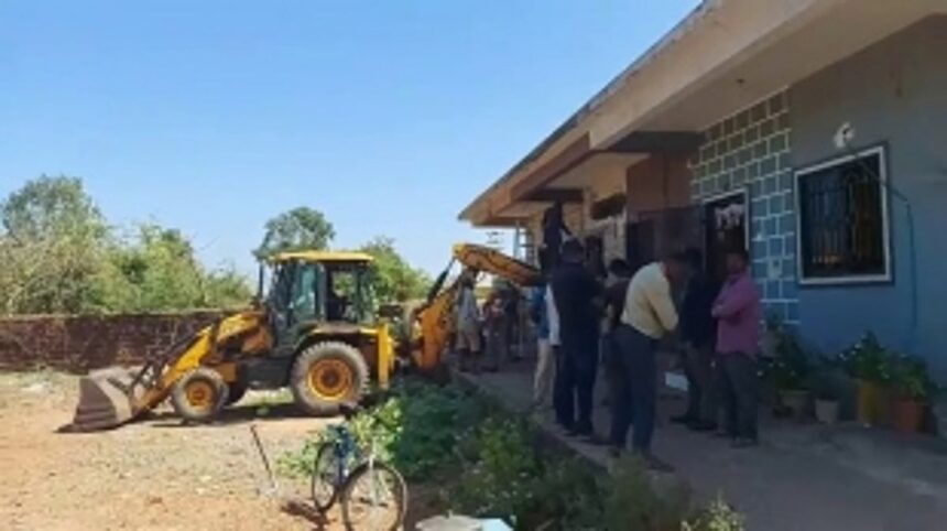 MPDA continue to partially demolish houses in the Funnel zone; Residents seek SC intervention