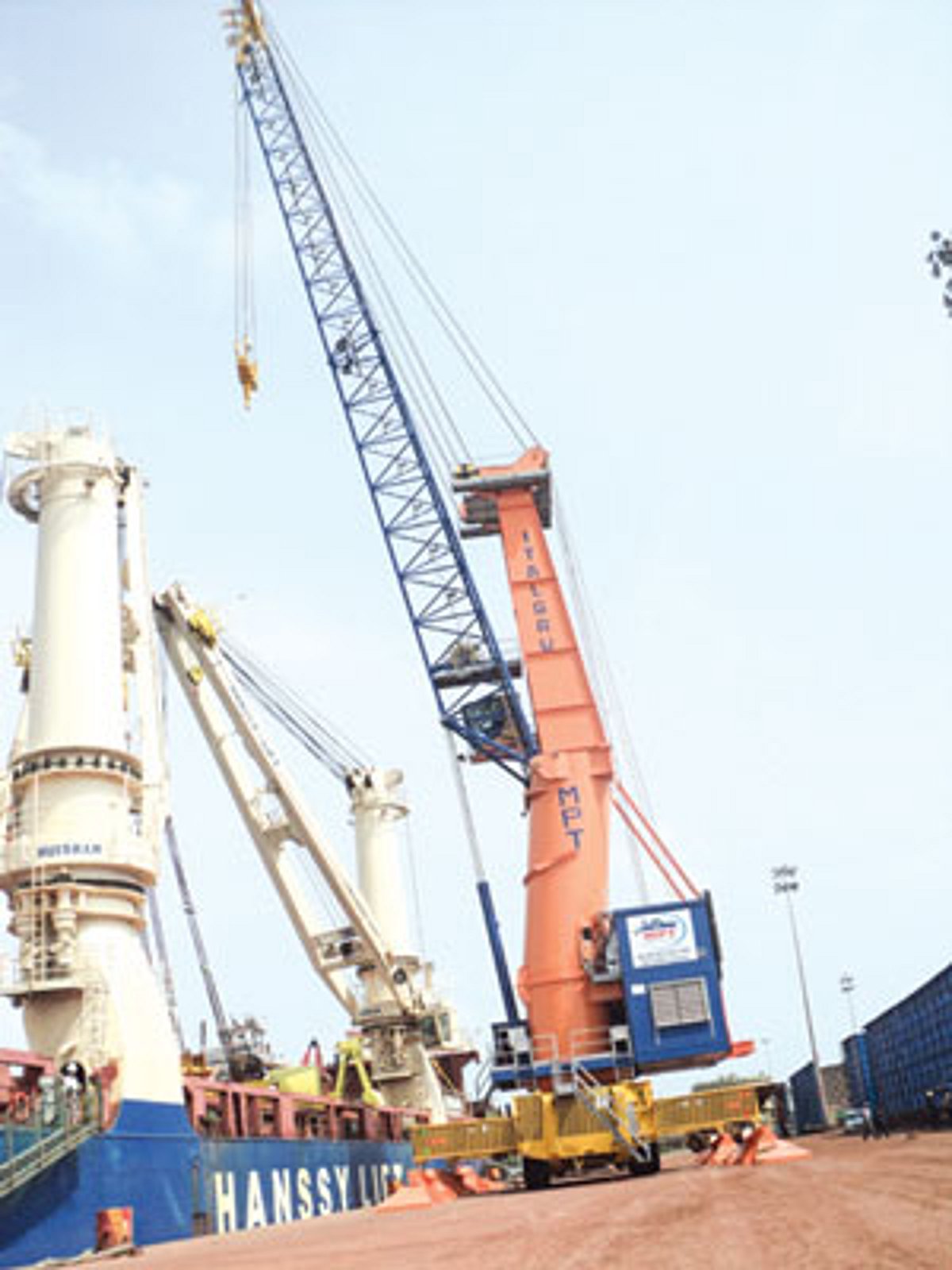 MPT has recently procured a multi-utility heavy duty movable crane from Singapore
