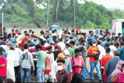 Mad rush at Margao Wholesale Fish Market, safety norms neglected