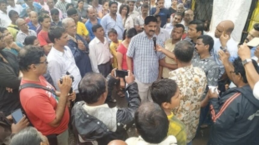 Madkaikar backs villagers in opposing Bainguinim plant 1 Madkaikar backs villagers in opposing Bainguinim plant