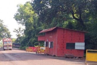 Maharashtrians   working in Goa  sans COVID-ve  certificate denied entry