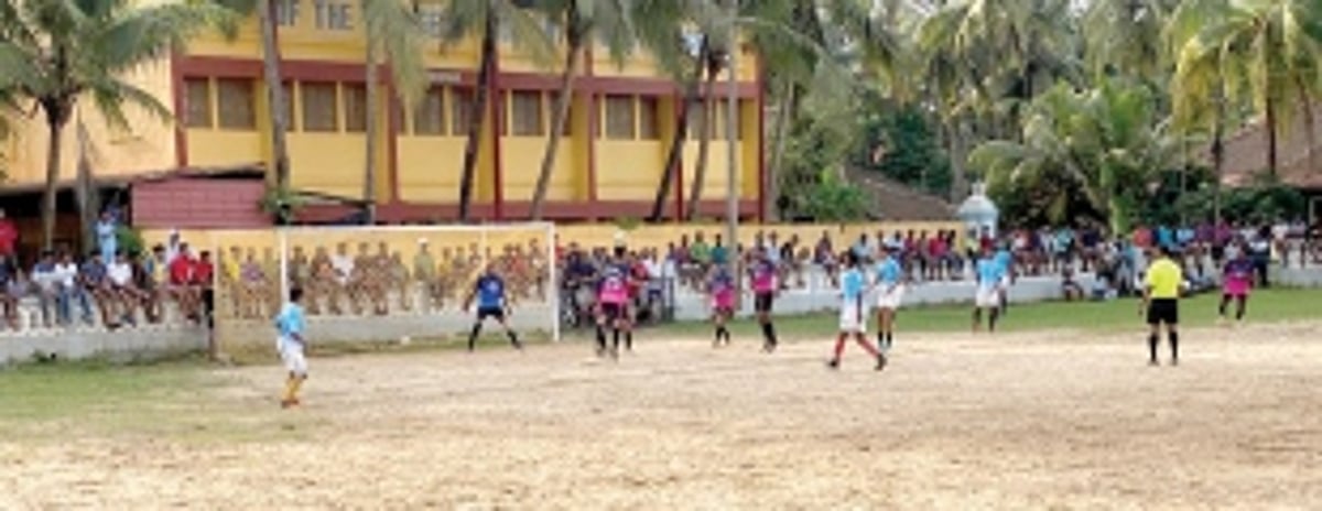 Maina squeeze past Arlem Youth