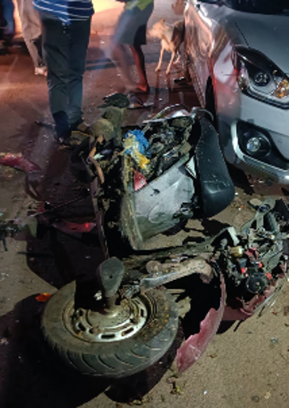 Major accident between a car and a bike; rider seriously injured