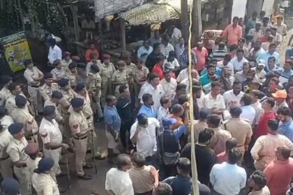 Major chaos at Dudhsagar, as tourists stranded at waterfall