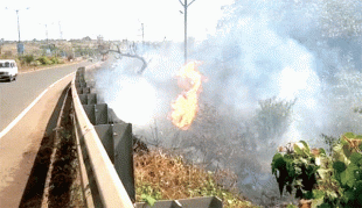 Major tragedy averted as gas pipeline catches fire