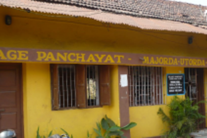 Majorda BMC urges Railways  to clear debris