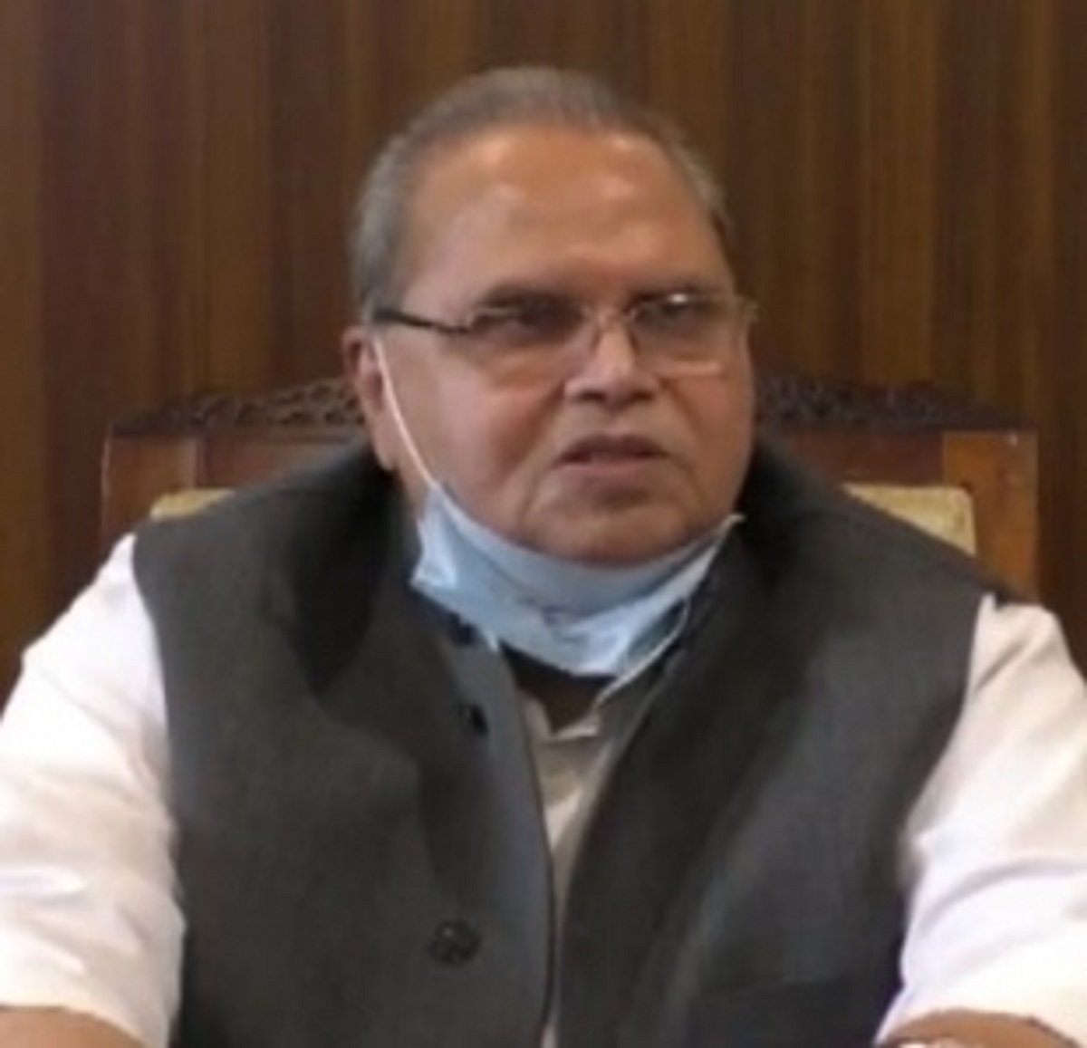 Making efforts to resume mining, assures Guv