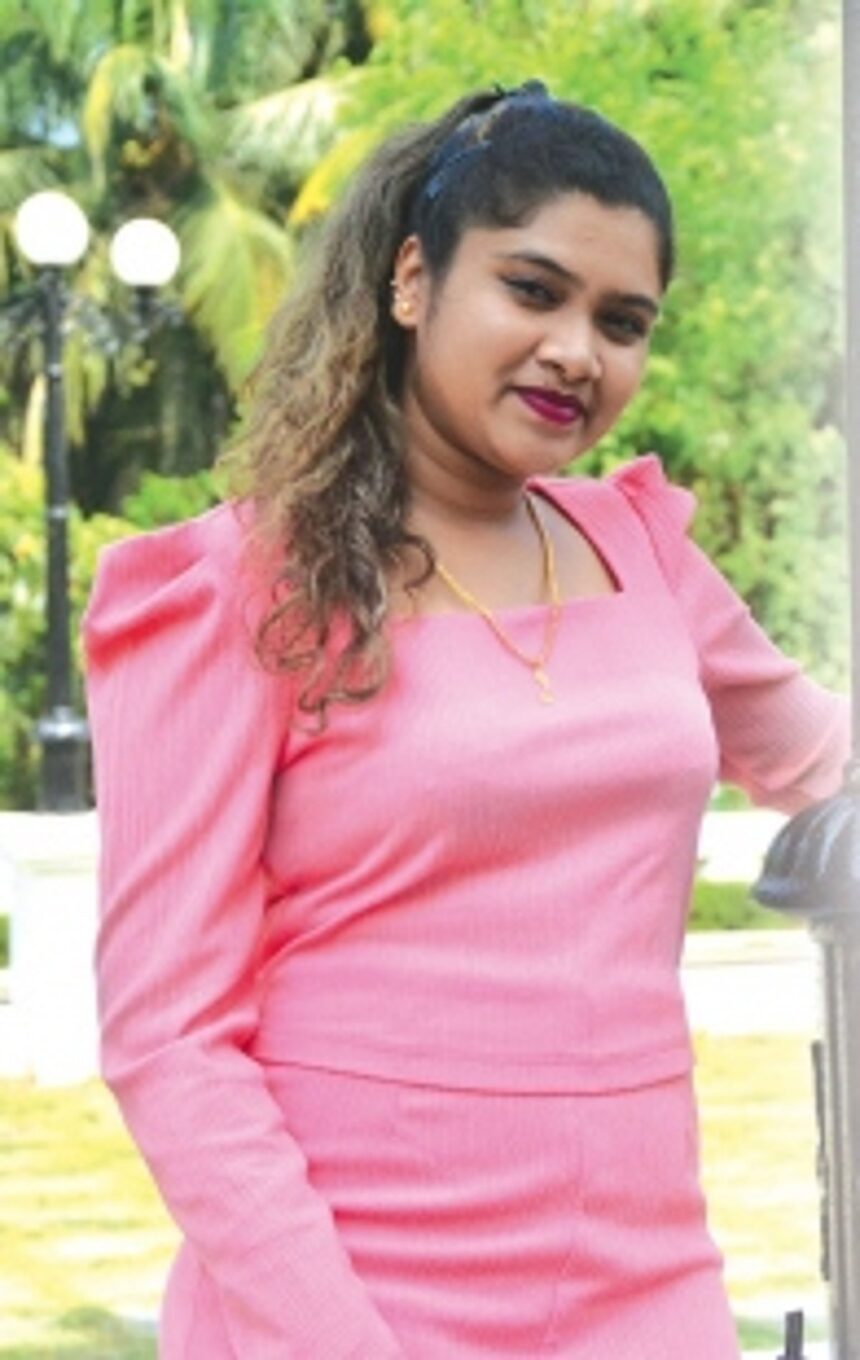 Making the audience laugh to her tunes