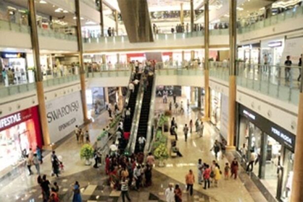 Mall rush: Shockwave before third wave?
