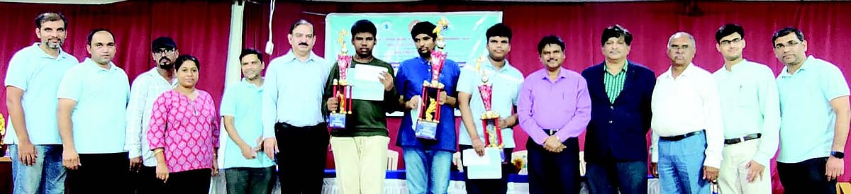 Mandar emerges chess champion