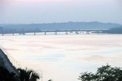 Mandovi River Choked by Untreated Waste from Casinos and Restaurants