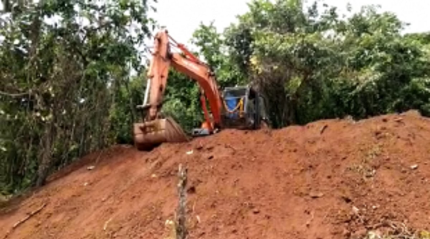 Mandrem Panchayat stops illegal hill cutting at Amarpali
