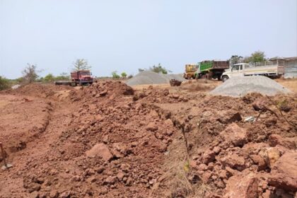 Mandrem Sarpanch threatens to go to Court, as BDO and TCP overrule panchayat