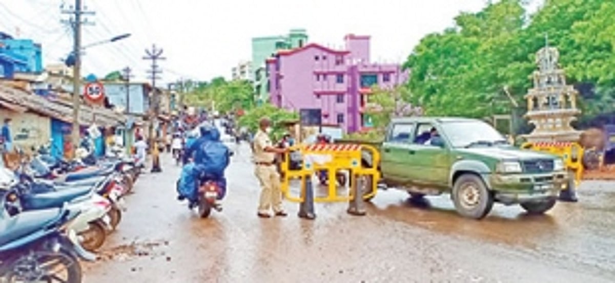 Mangor Hill sealed, cordoned off after 2 COVID-19 cases