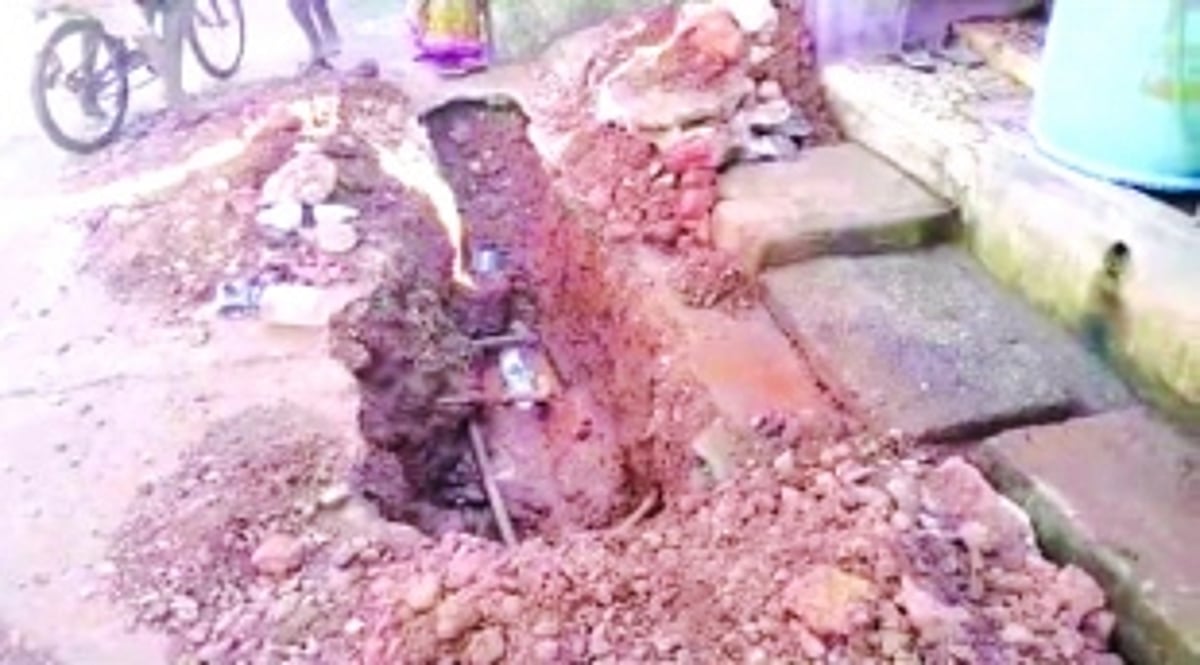 Mangor residents protest contamination of drinking water due to sewage discharge