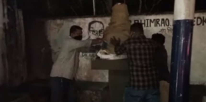 Mangor statue removed