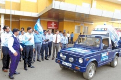 Manipal Hospitals unveils ambulance service