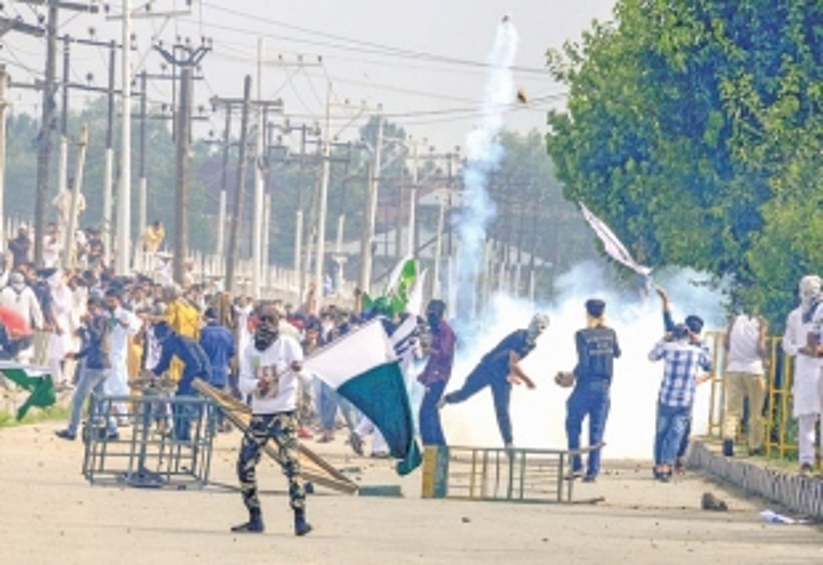 Man's death in grenade blast, other violence mar Eid in Kashmir