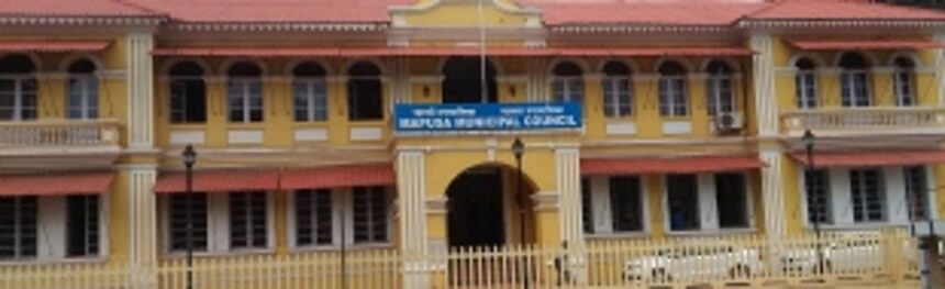 Mapusa councillors corner Chairperson over extension to garbage contractor 1 Mapusa councillors corner Chairperson over extension to garbage contractor