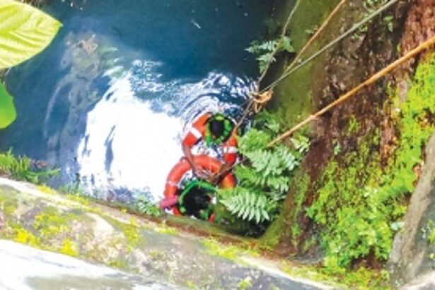 Mapusa fire personnel saves 14-year-old from 45-feet-deep well in Duler