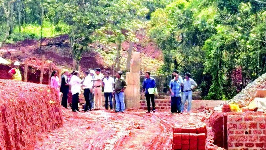 Mapusa flying squad inspects cutting of hill at Salvador do Mundo 1 Mapusa flying squad inspects cutting of hill at Salvador do Mundo