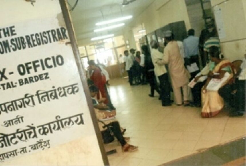 Mapusa lawyers threaten to boycott services due to inhumane conditions at Sub-Registrar's Office 1 Mapusa lawyers threaten to boycott services due to inhumane conditions at Sub-Registrar's Office
