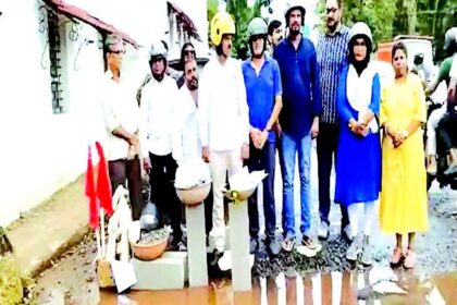 Mapusa locals take to the streets
to protest pothole-riddled roads