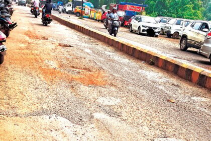 Mapusa market approach road in dilapidated condition, needs repairs