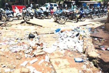 Mapusa market marred with litter and food waste; poses health threat