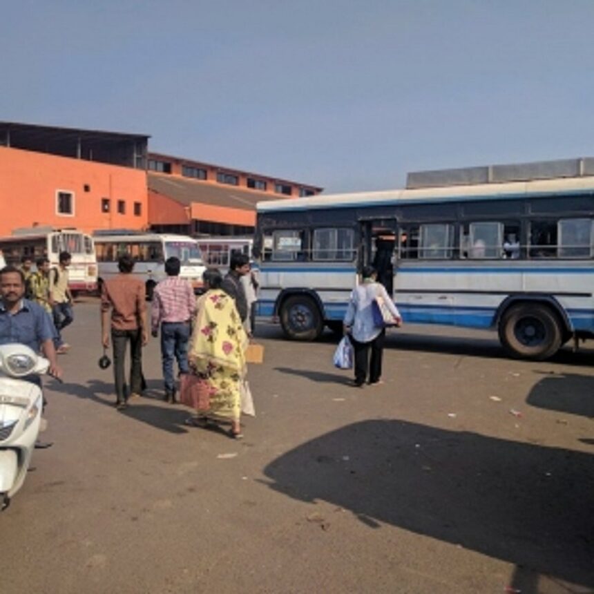 Mapusa municipality resolves to rent out municipal premises above the KTC Bus Stand to the PWD dept. 1 Mapusa municipality resolves to rent out municipal premises above the KTC Bus Stand to the PWD dept.