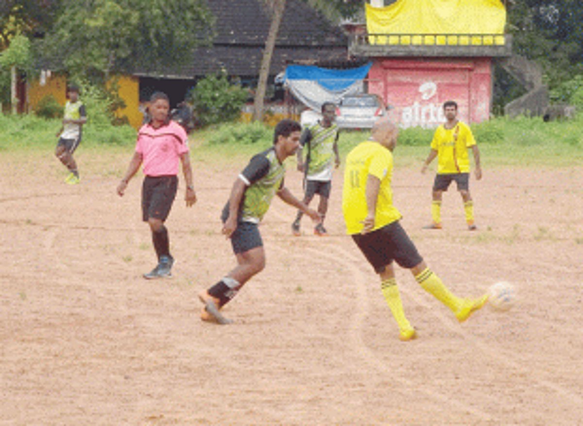 Marc Caterers register comfortable 2-0 win