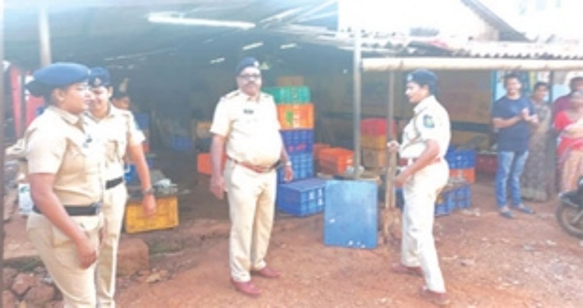 Marcel fish vendors stay put in old shed, impasse with local p’yat continues